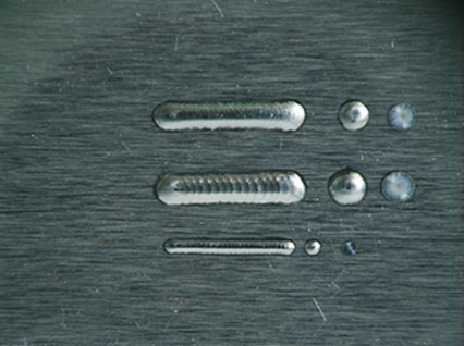 <a href='http://m.cdaqyq.com/product/3.htm' class='text_a'>模具激光焊機(jī)</a>修復(fù)鏡面模具效果